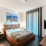 In Centro - By Myhomeincomo Apartment Como