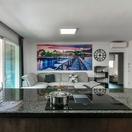 Apartamento In Centro - By Myhomeincomo Como