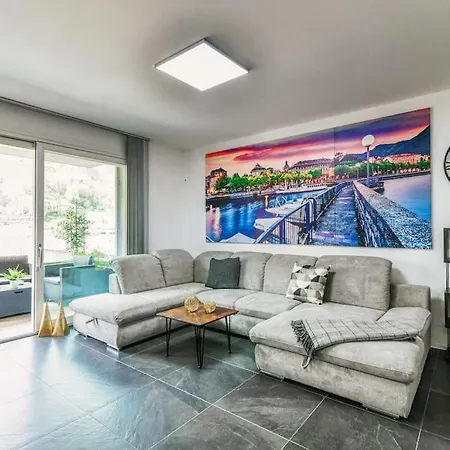 In Centro - By Myhomeincomo *