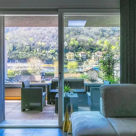 In Centro - By Myhomeincomo Apartamento