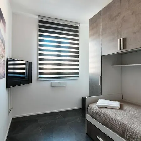 Apartamento In Centro - By Myhomeincomo