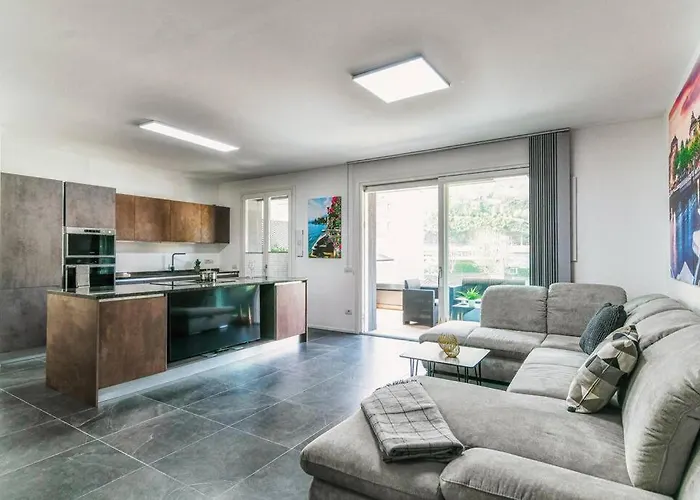 In Centro - By Myhomeincomo *