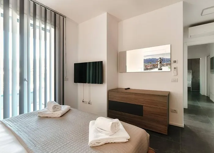 In Centro - By Myhomeincomo Como