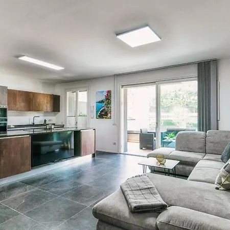 In Centro - By Myhomeincomo *